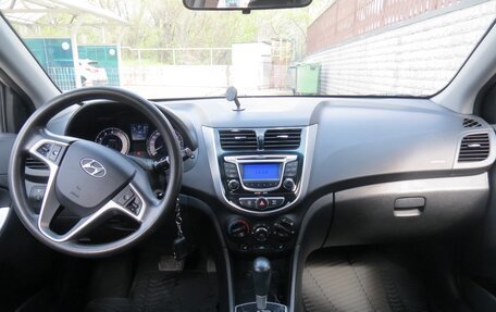 Hyundai Solaris II рестайлинг, 2013 год, 1 050 000 рублей, 6 фотография