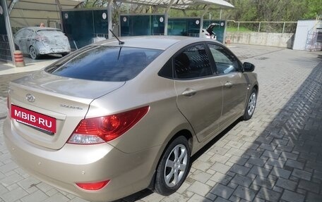Hyundai Solaris II рестайлинг, 2013 год, 1 050 000 рублей, 4 фотография