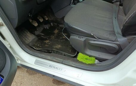 Renault Logan II, 2019 год, 1 090 000 рублей, 5 фотография