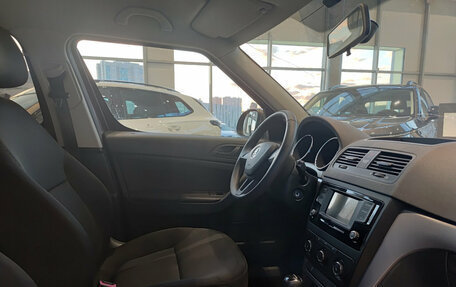 Skoda Yeti I рестайлинг, 2017 год, 1 584 000 рублей, 15 фотография