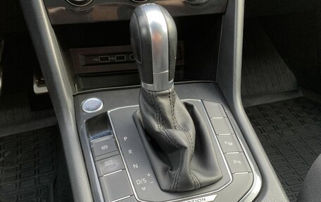 Volkswagen Tiguan II, 2018 год, 2 375 000 рублей, 18 фотография