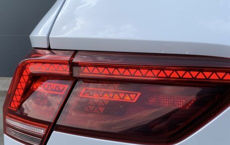 Volkswagen Tiguan II, 2018 год, 2 375 000 рублей, 9 фотография