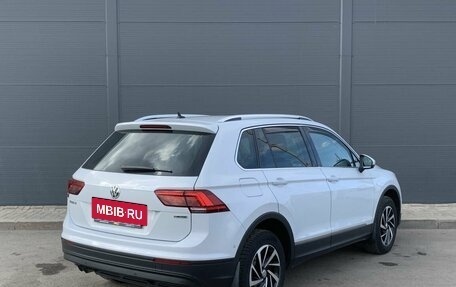 Volkswagen Tiguan II, 2018 год, 2 375 000 рублей, 26 фотография