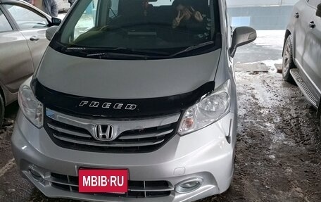Honda Freed I, 2012 год, 1 060 000 рублей, 1 фотография
