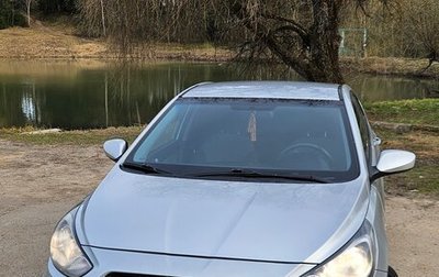 Hyundai Solaris II рестайлинг, 2012 год, 820 000 рублей, 1 фотография