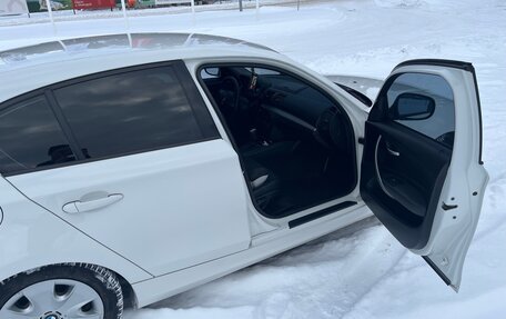 BMW 1 серия, 2010 год, 900 000 рублей, 12 фотография