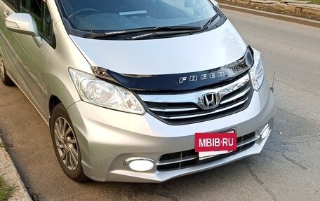 Honda Freed I, 2012 год, 1 060 000 рублей, 7 фотография