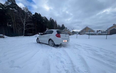 BMW 1 серия, 2010 год, 900 000 рублей, 22 фотография