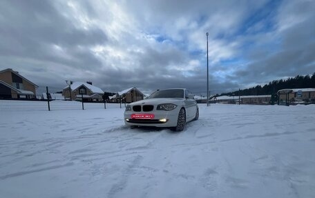 BMW 1 серия, 2010 год, 900 000 рублей, 16 фотография