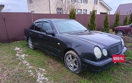 Mercedes-Benz E-Класс, 1998 год, 340 000 рублей, 4 фотография
