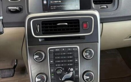 Volvo S60 III, 2012 год, 850 000 рублей, 10 фотография