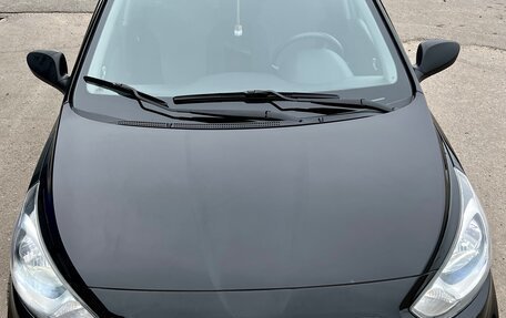 Hyundai Solaris II рестайлинг, 2011 год, 880 000 рублей, 3 фотография