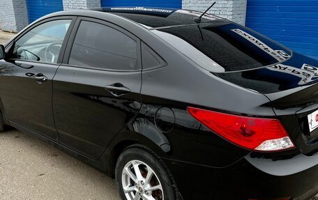 Hyundai Solaris II рестайлинг, 2011 год, 880 000 рублей, 8 фотография