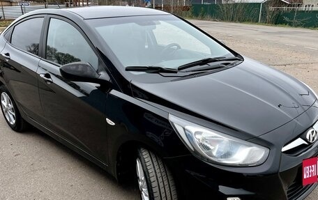 Hyundai Solaris II рестайлинг, 2011 год, 880 000 рублей, 4 фотография