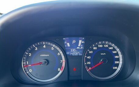 Hyundai Solaris II рестайлинг, 2011 год, 880 000 рублей, 21 фотография