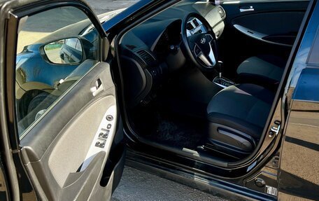 Hyundai Solaris II рестайлинг, 2011 год, 880 000 рублей, 19 фотография