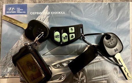 Hyundai Solaris II рестайлинг, 2011 год, 880 000 рублей, 24 фотография