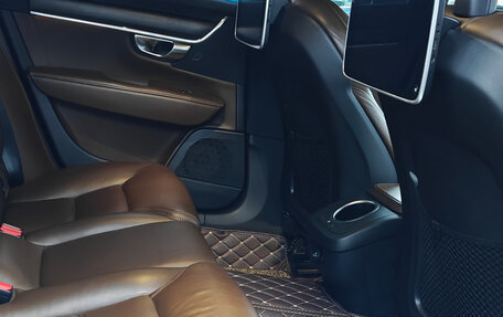 Volvo V90 Cross Country I рестайлинг, 2017 год, 2 430 000 рублей, 8 фотография