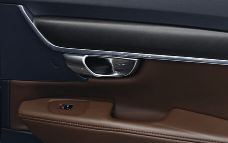 Volvo V90 Cross Country I рестайлинг, 2017 год, 2 430 000 рублей, 12 фотография