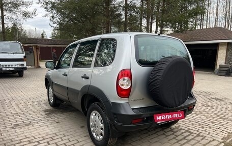 Chevrolet Niva I рестайлинг, 2018 год, 615 000 рублей, 4 фотография