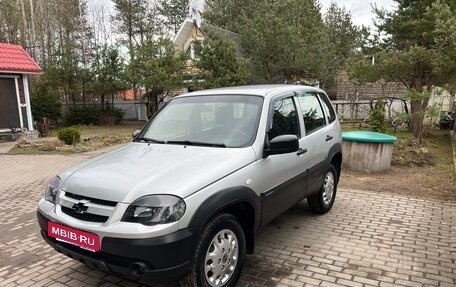 Chevrolet Niva I рестайлинг, 2018 год, 615 000 рублей, 2 фотография