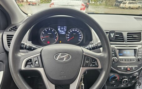 Hyundai Solaris II рестайлинг, 2015 год, 959 000 рублей, 6 фотография