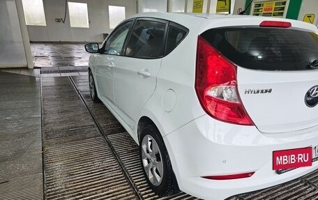 Hyundai Solaris II рестайлинг, 2015 год, 959 000 рублей, 12 фотография