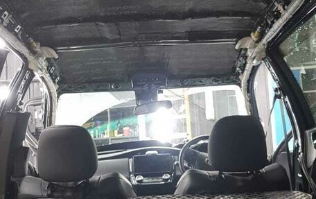 Toyota Corolla, 2018 год, 2 000 000 рублей, 28 фотография