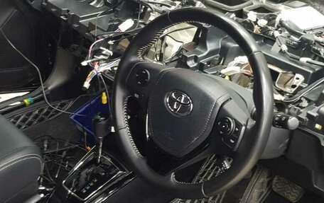 Toyota Corolla, 2018 год, 2 000 000 рублей, 30 фотография