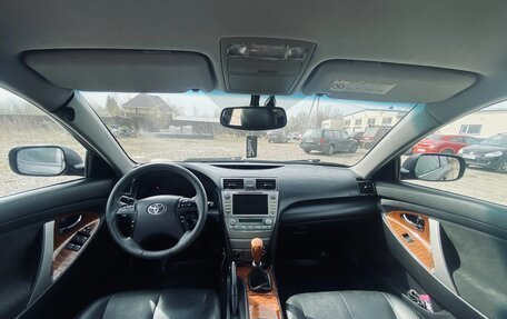 Toyota Camry, 2008 год, 900 000 рублей, 11 фотография