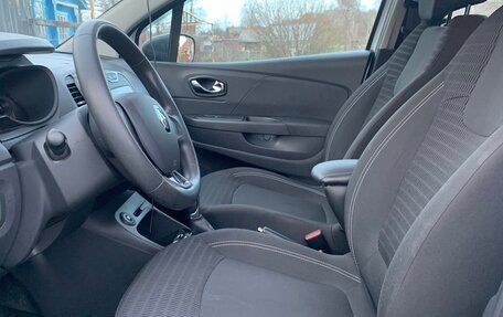 Renault Kaptur I рестайлинг, 2017 год, 1 390 000 рублей, 27 фотография