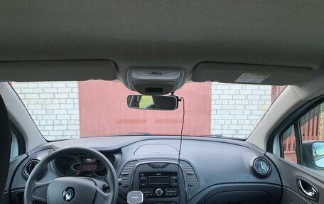 Renault Kaptur I рестайлинг, 2017 год, 1 390 000 рублей, 34 фотография