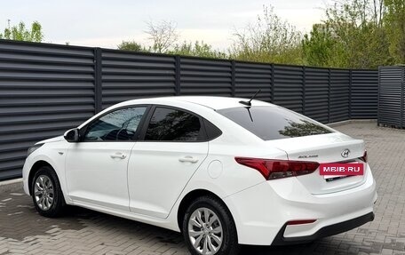 Hyundai Solaris II рестайлинг, 2017 год, 890 000 рублей, 10 фотография