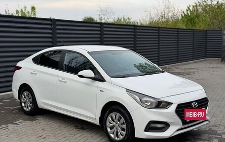 Hyundai Solaris II рестайлинг, 2017 год, 890 000 рублей, 6 фотография