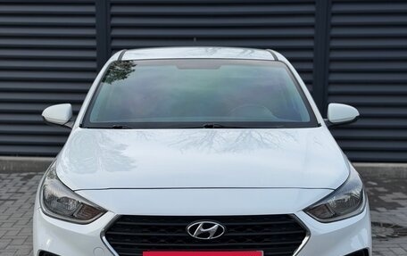 Hyundai Solaris II рестайлинг, 2017 год, 890 000 рублей, 4 фотография