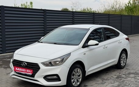 Hyundai Solaris II рестайлинг, 2017 год, 890 000 рублей, 16 фотография