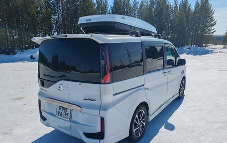 Honda Stepwgn IV, 2017 год, 3 000 000 рублей, 6 фотография