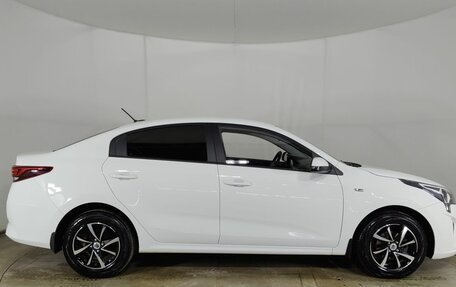 KIA Rio IV, 2022 год, 1 799 000 рублей, 8 фотография