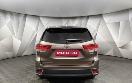 Toyota Highlander III, 2018 год, 2 900 000 рублей, 8 фотография