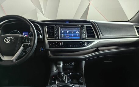 Toyota Highlander III, 2018 год, 2 900 000 рублей, 15 фотография