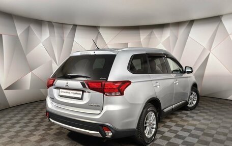 Mitsubishi Outlander III рестайлинг 3, 2016 год, 1 930 000 рублей, 2 фотография