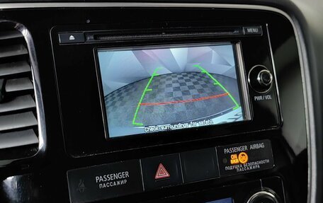 Mitsubishi Outlander III рестайлинг 3, 2016 год, 1 930 000 рублей, 21 фотография