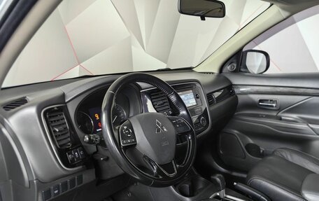 Mitsubishi Outlander III рестайлинг 3, 2016 год, 1 930 000 рублей, 19 фотография