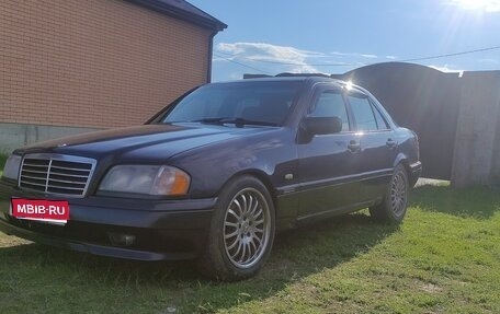 Mercedes-Benz C-Класс, 1997 год, 270 000 рублей, 1 фотография