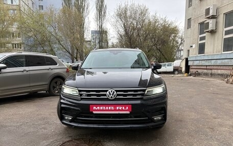 Volkswagen Tiguan II, 2019 год, 3 100 000 рублей, 2 фотография