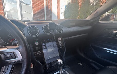 Ford Mustang VI рестайлинг, 2017 год, 2 560 000 рублей, 6 фотография