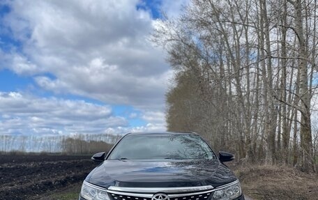 Toyota Camry, 2017 год, 1 850 000 рублей, 2 фотография