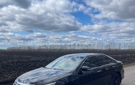 Toyota Camry, 2017 год, 1 850 000 рублей, 4 фотография