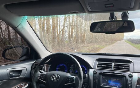 Toyota Camry, 2017 год, 1 850 000 рублей, 15 фотография