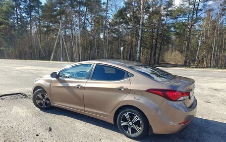Hyundai Elantra V, 2014 год, 900 000 рублей, 3 фотография